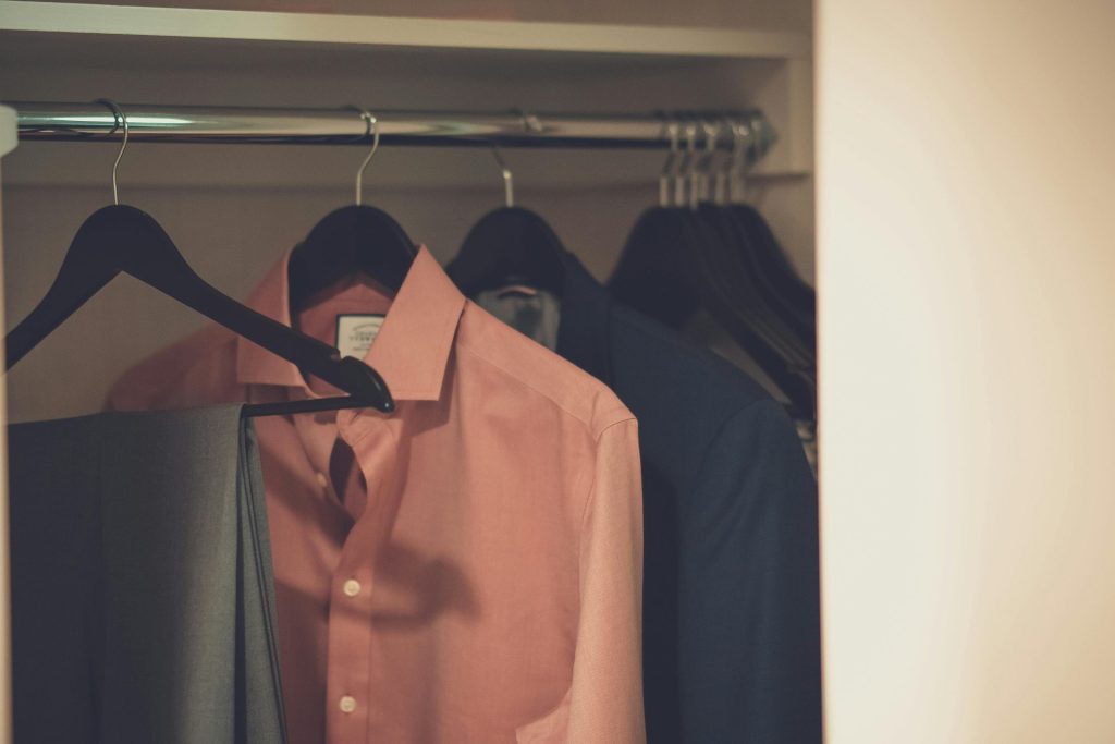 Como fazer um closet no quarto: 4 dicas para voce montar o seu